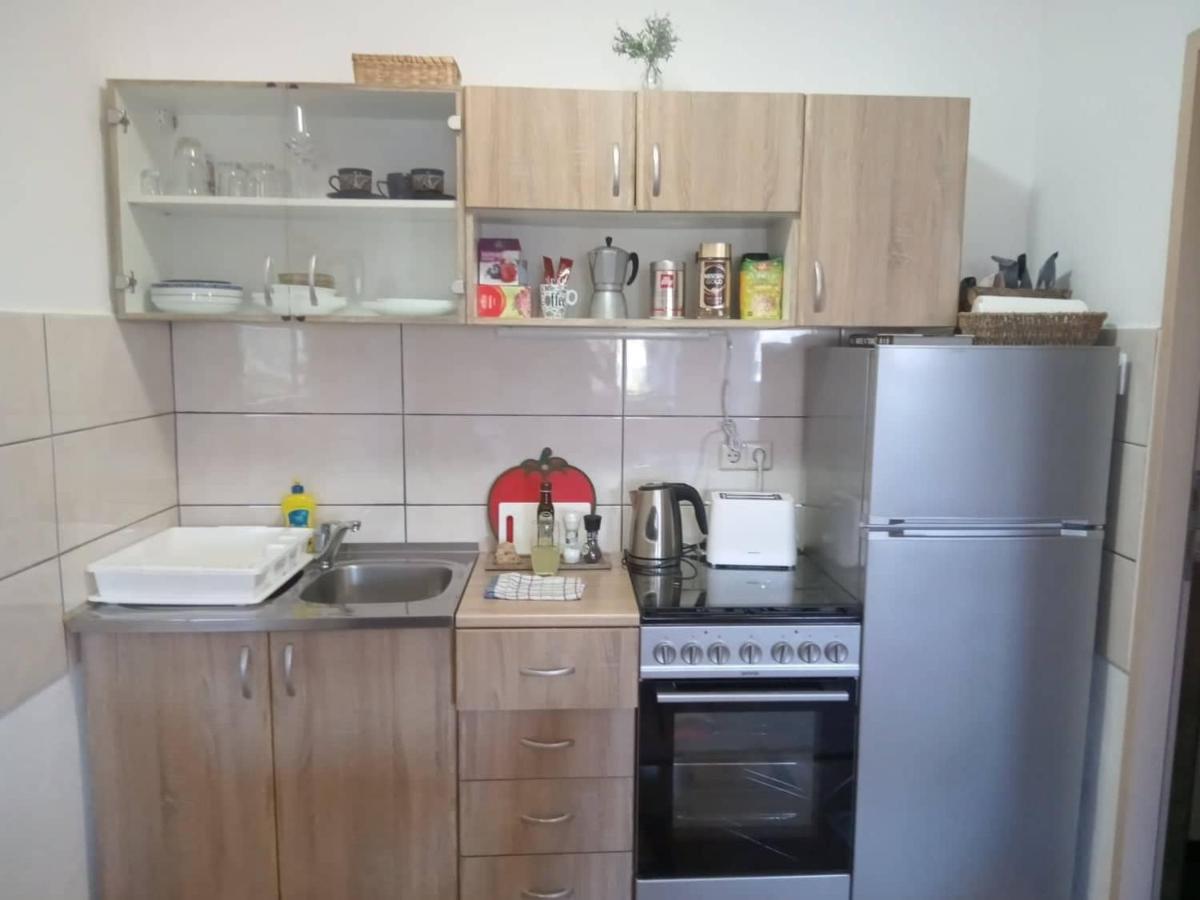 Chez Marthe, Organic Farm Stay 克宁 外观 照片